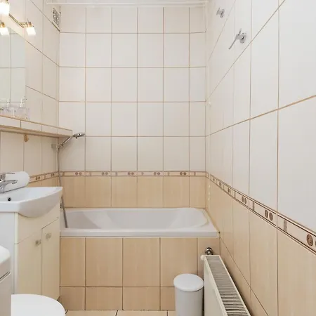 Apartment Zabianka Sztormowa With 1 Bedroom By Renters