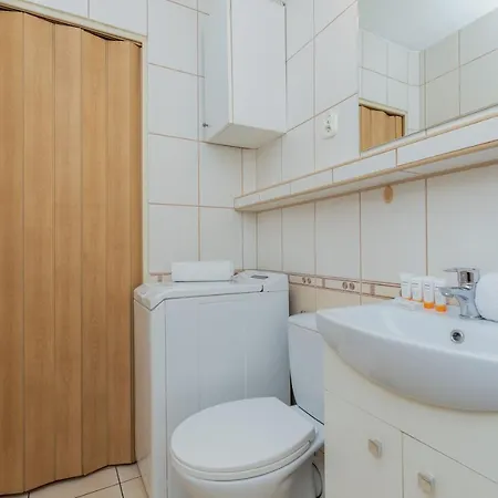 Zabianka Sztormowa With 1 Bedroom By Renters Apartment *